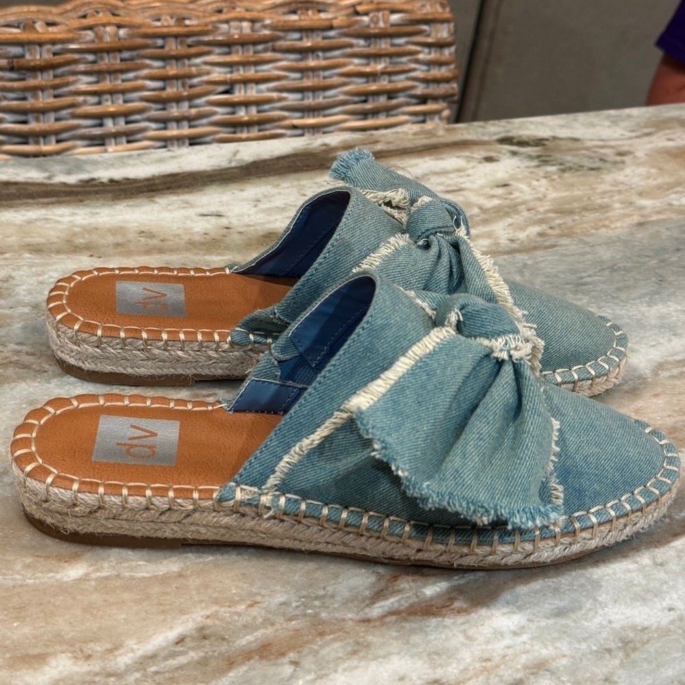 Women’s DOLCE VITA Desirae espadrille chambray mules- Size 7.5 - Picture 4 of 6